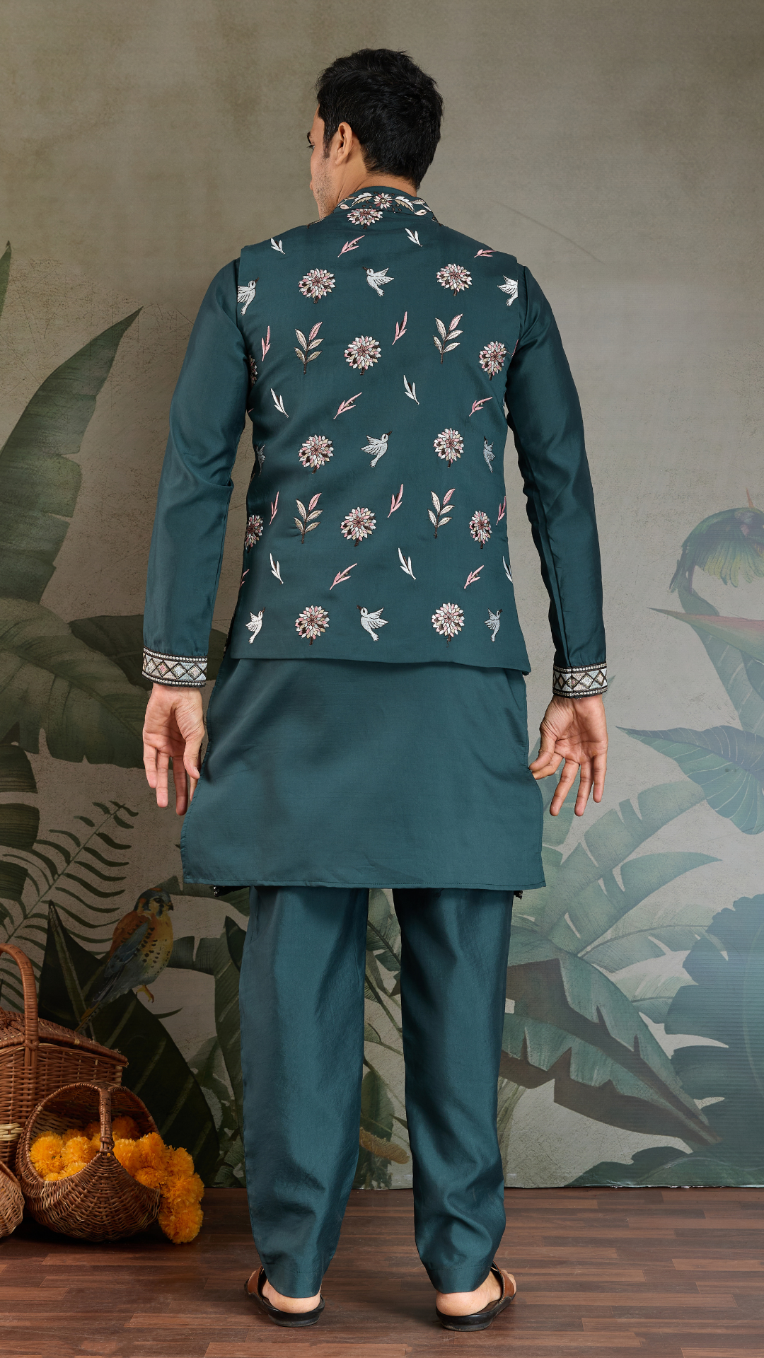 Traditional Green Kurta Pajama with Stylish Open Jacket